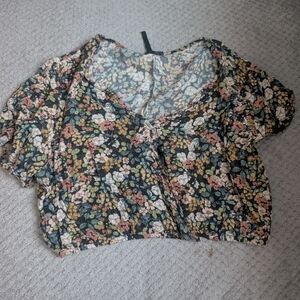 Dynamite Cream White Short Sleeve Crop Blouse